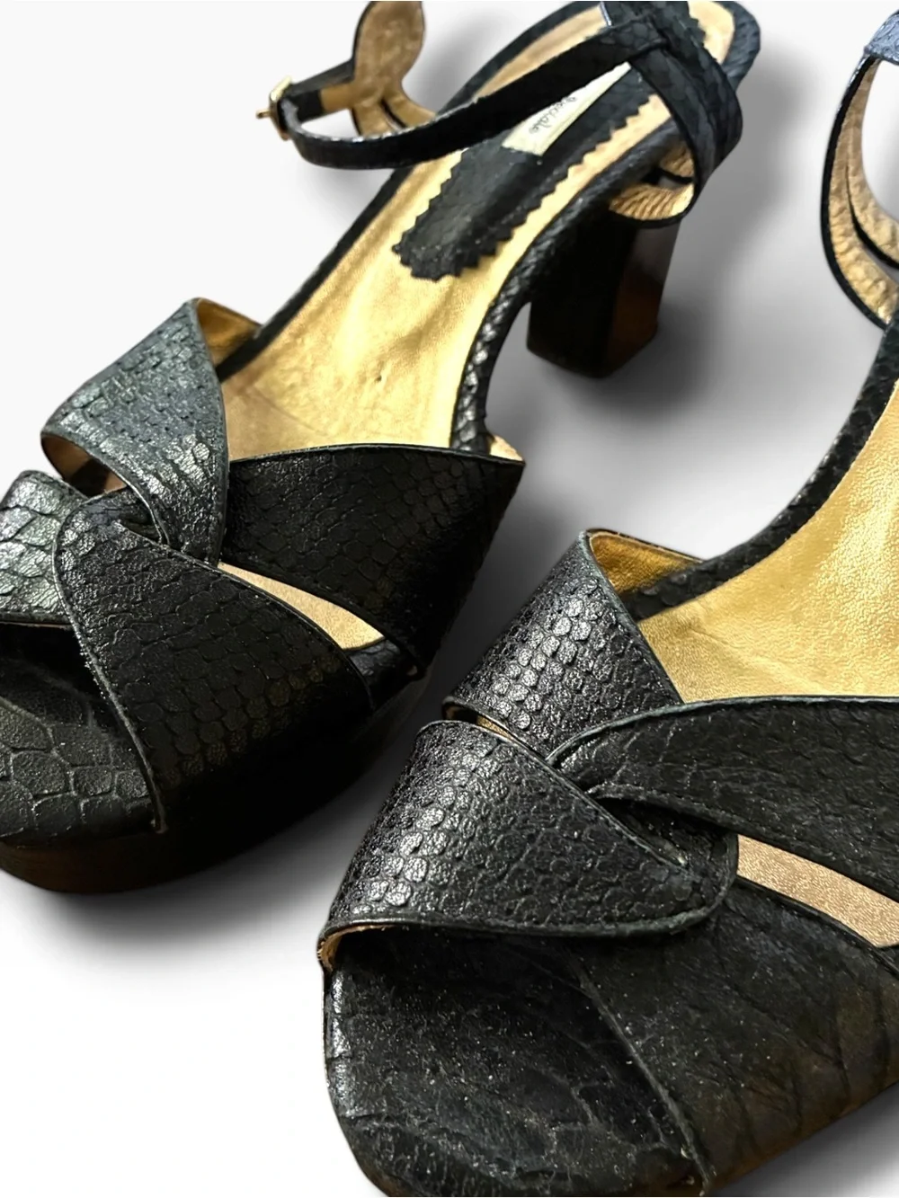 Pollignano Speciali snakeskin platform sandals, front knot, ankle strap. Sz8